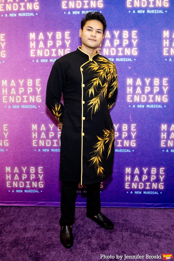 Photos: MAYBE HAPPY ENDING Cast Celebrates Gala Performance Image
