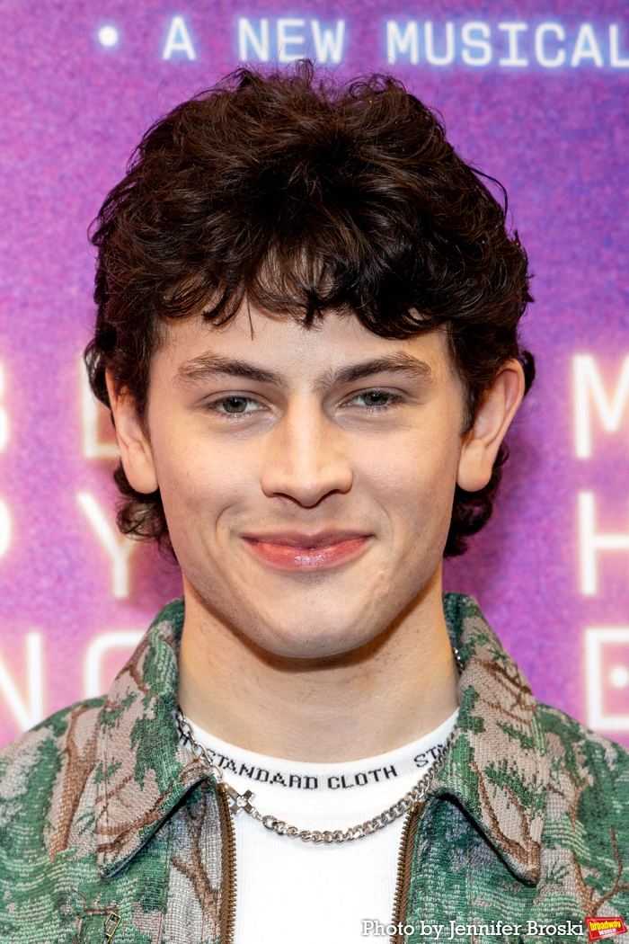 Photos: MAYBE HAPPY ENDING Red Carpet Arrivals Image