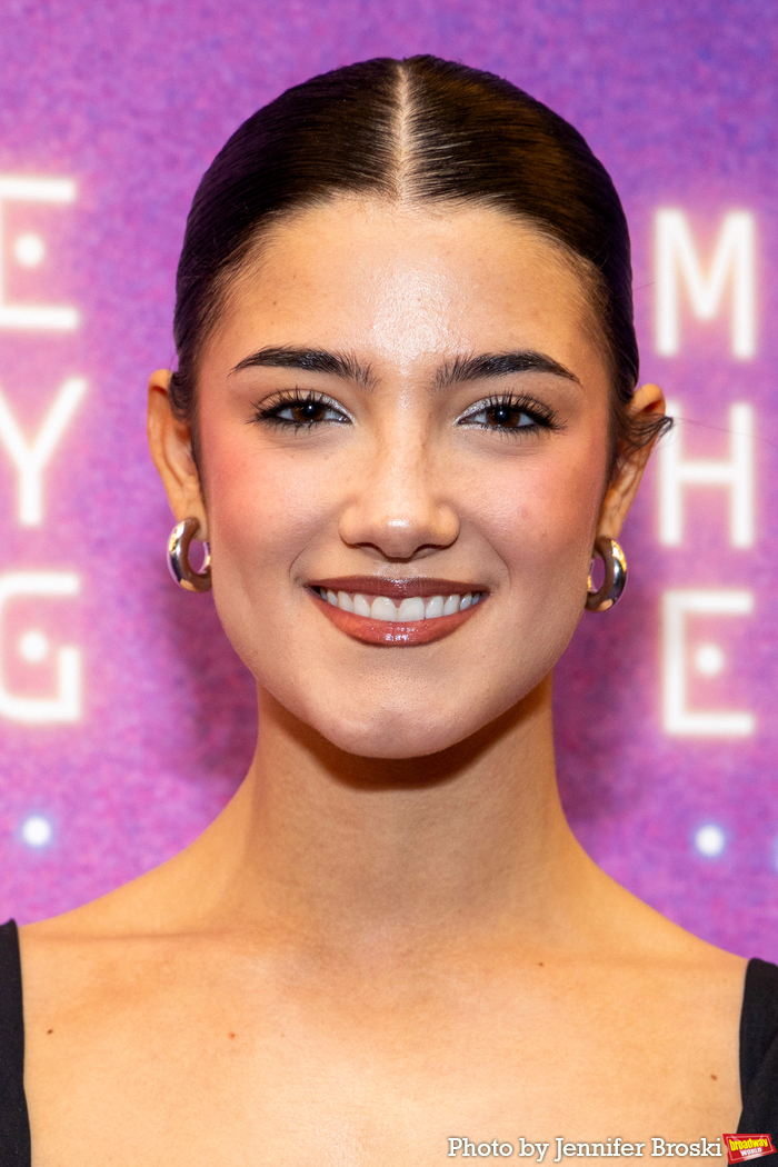 Photos: MAYBE HAPPY ENDING Red Carpet Arrivals Image