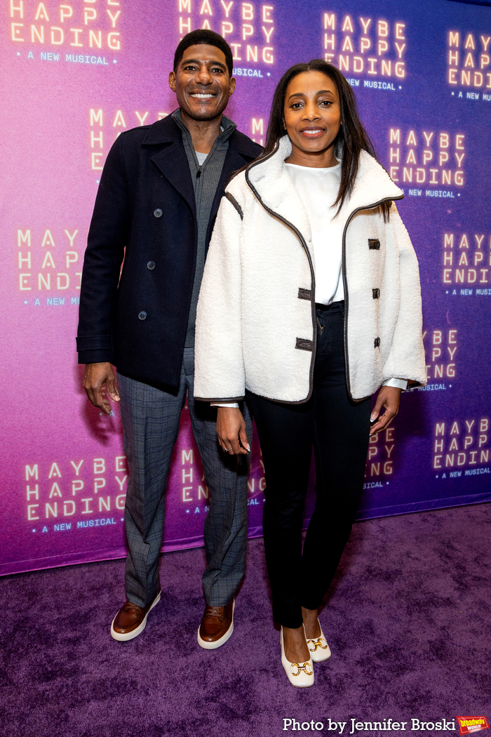 Photos: MAYBE HAPPY ENDING Red Carpet Arrivals Image