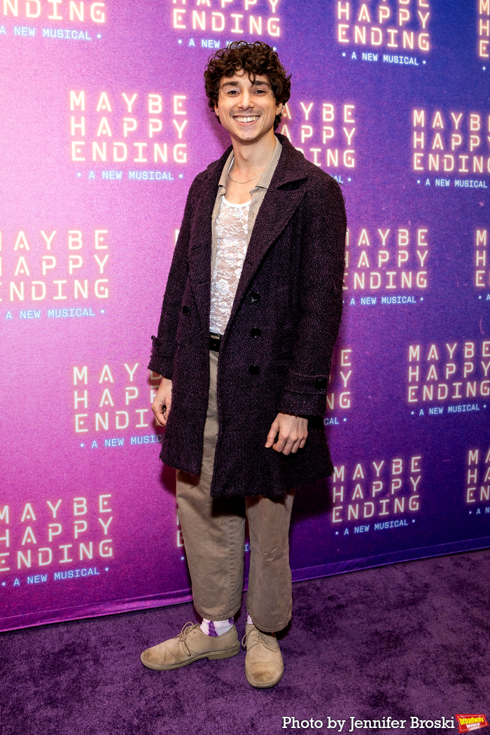 Photos: MAYBE HAPPY ENDING Red Carpet Arrivals Image