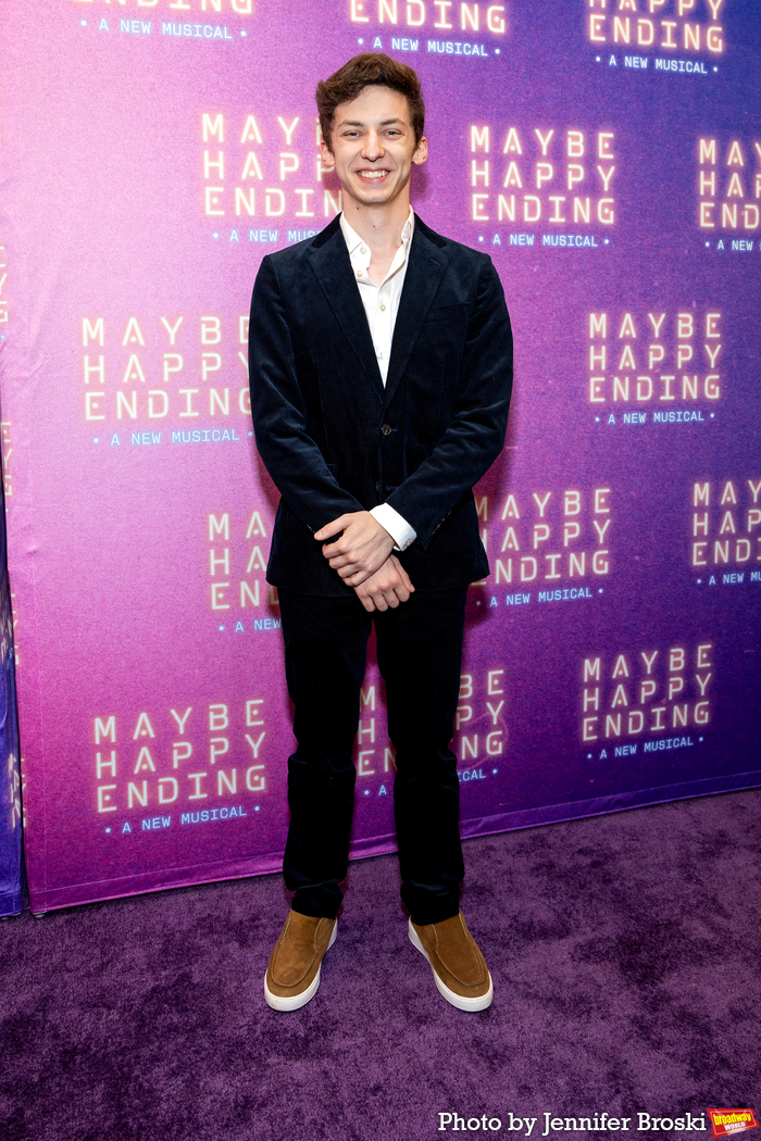 Photos: MAYBE HAPPY ENDING Red Carpet Arrivals Image