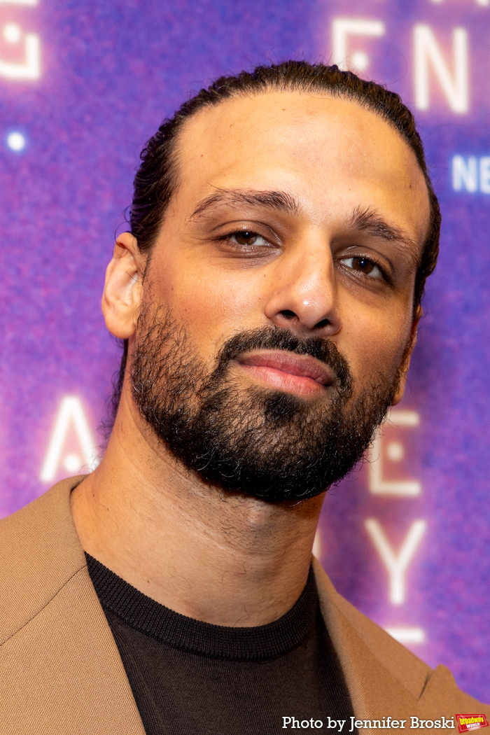 Photos: MAYBE HAPPY ENDING Red Carpet Arrivals Image