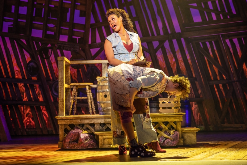 Review: SHUCKED at Bass Concert Hall Image