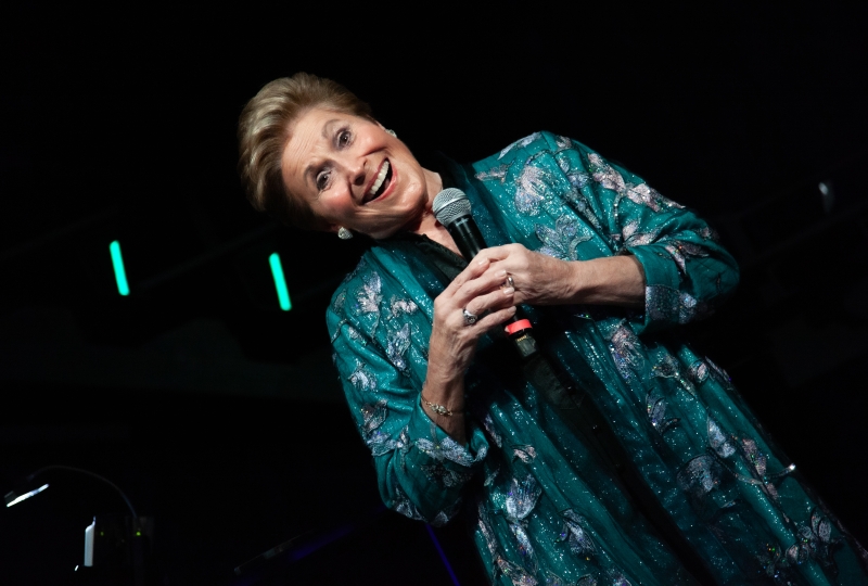 Review: Lorna Dallas Picture Perfect In SNAPSHOTS at Chelsea Table + Stage Image