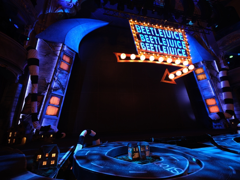 Review: BEETLEJUICE útočí na pražskou muzikálovou scénu Image