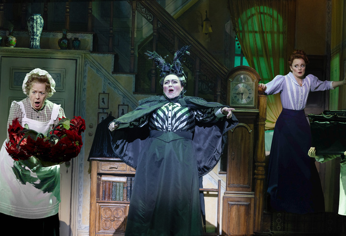 Photos: MARY POPPINS UK And Ireland Tour Starring Stefanie Jones, Jack Chambers, and More  Image