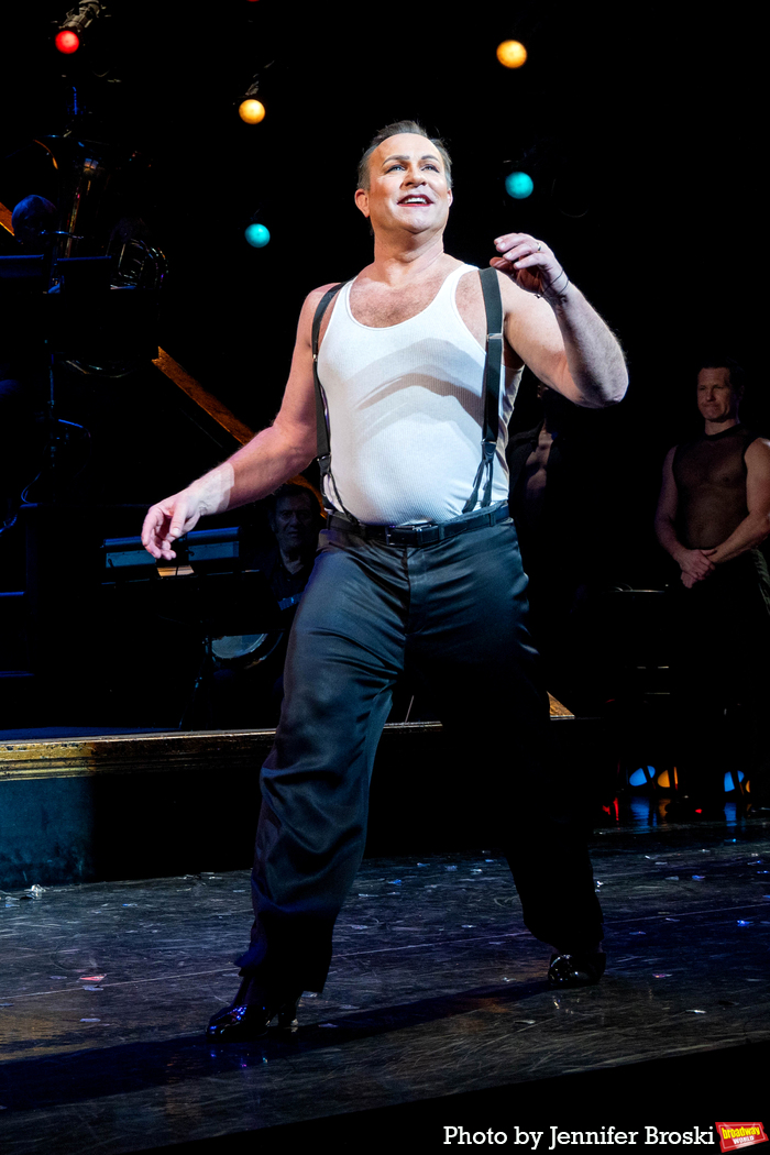 Photos: CHICAGO Celebrates 28 Years on Broadway Image