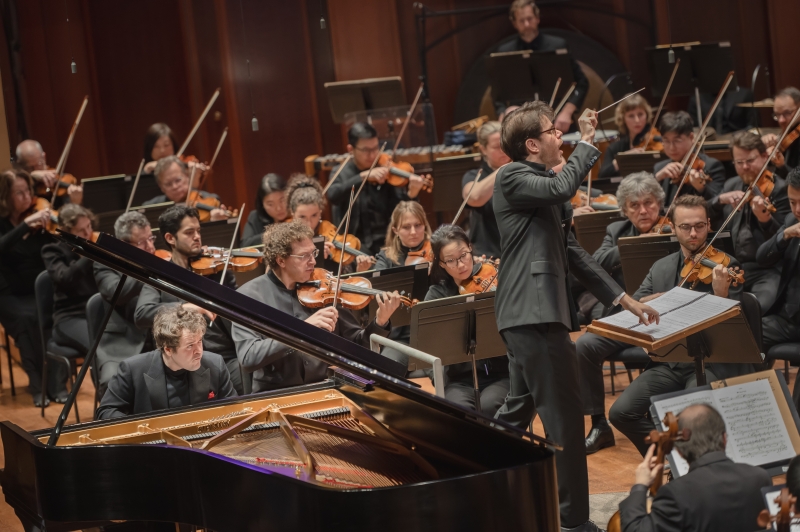 Review: MAHLER SYMPHONY NO. 1 at Benaroya Hall  Image