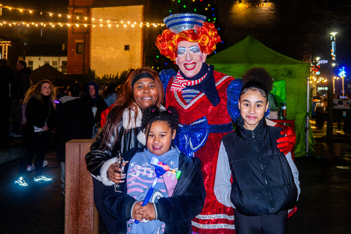 Photos: PETER PAN Star Andrew Ryan Rings In the Holidays At the Jewellery Quarter Christmas Lights  Image