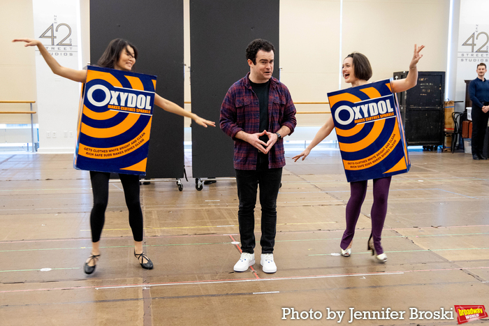 Photos: WHITE CHRISTMAS At Paper Mill Playhouse Meets the Press Image
