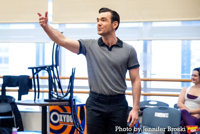 Photos: WHITE CHRISTMAS At Paper Mill Playhouse Meets the Press Image