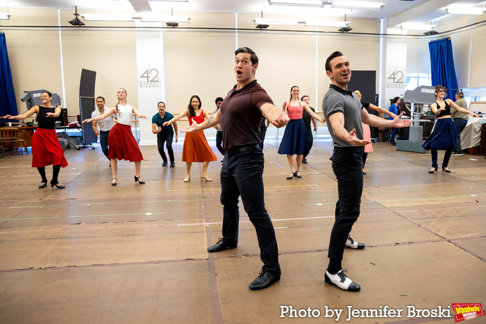 Casey Garvin, Max Clayton, and the cast of WHITE CHRISTMAS Photo