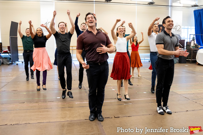 Casey Garvin, Max Clayton, and the cast of WHITE CHRISTMAS Photo