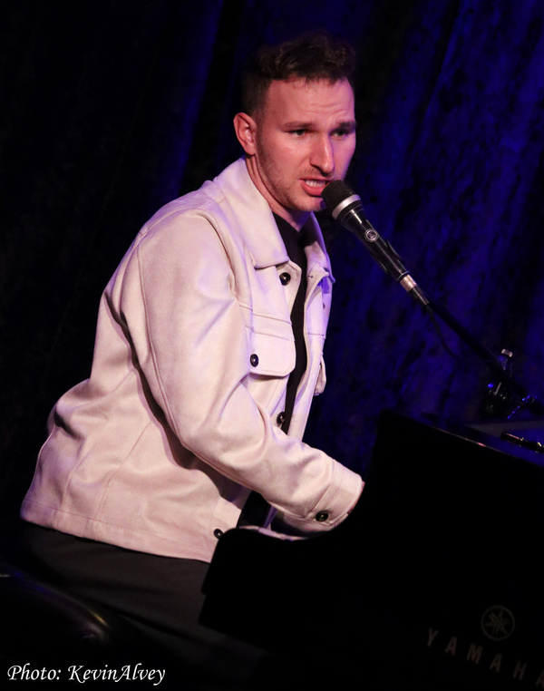 Photos: Karen Akers & CAST PARTY Bring Monday Magic To Birdland Image