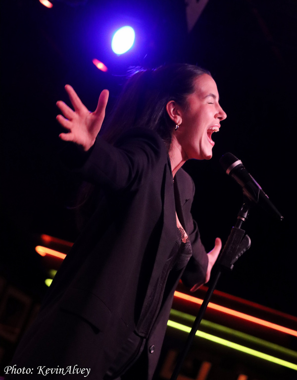 Photos: Karen Akers & CAST PARTY Bring Monday Magic To Birdland Image