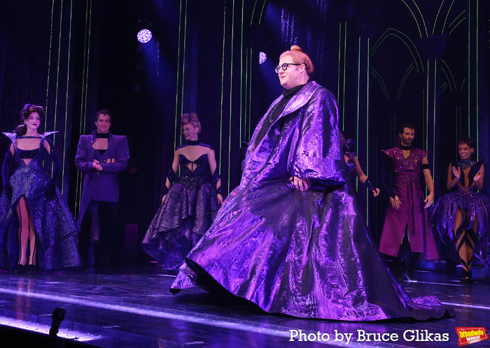 Photos: DEATH BECOMES HER Opening Night Curtain Call Image