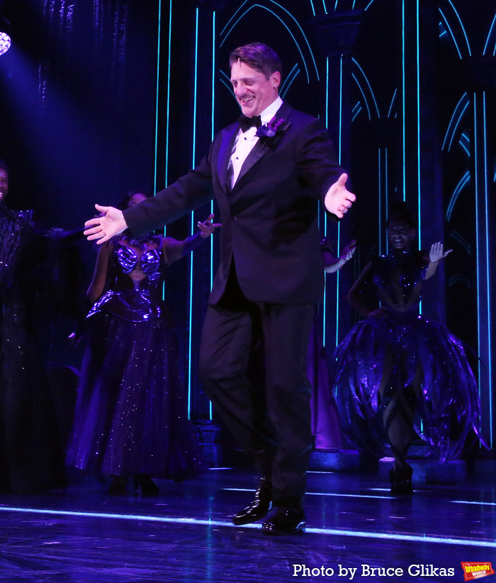 Photos: DEATH BECOMES HER Opening Night Curtain Call Image