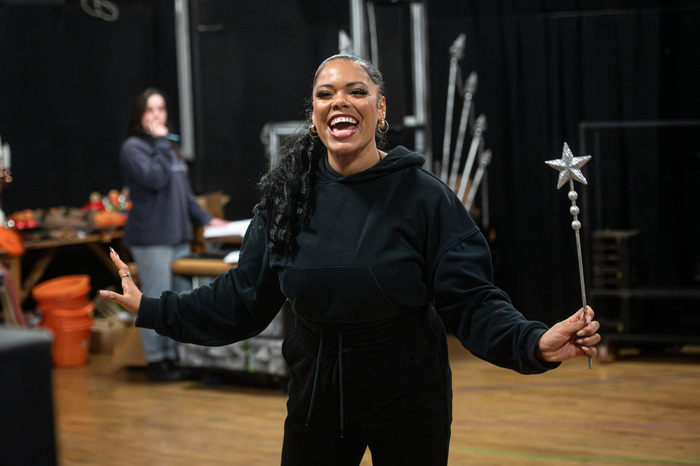Photos: Wolverhampton Grand Theatre's BEAUTY AND THE BEAST Panto In Rehearsal Image
