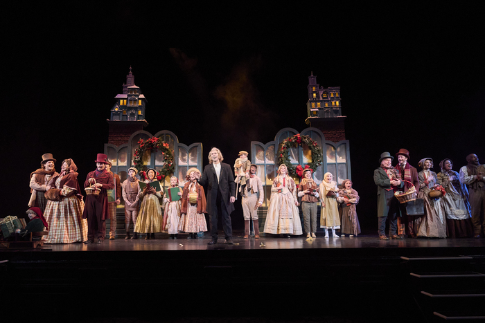 Photos: A CHRISTMAS CAROL at Great Lakes Theater  Image