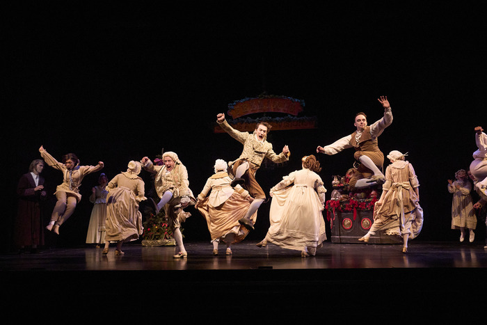 Photos: A CHRISTMAS CAROL at Great Lakes Theater  Image