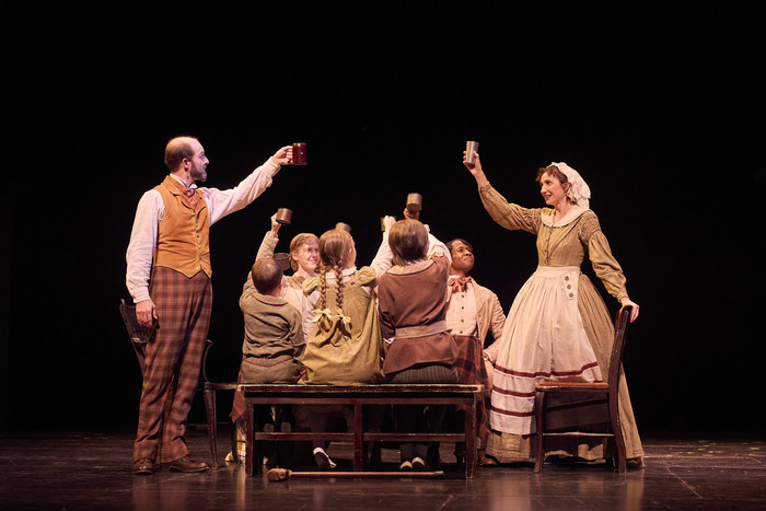 Photos: A CHRISTMAS CAROL at Great Lakes Theater  Image