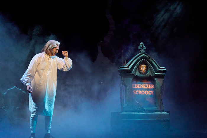 Photos: A CHRISTMAS CAROL at Great Lakes Theater  Image