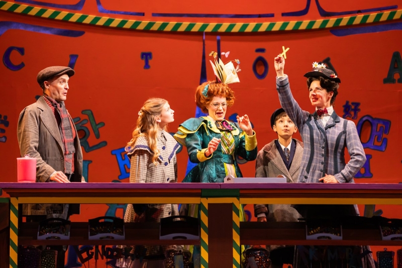 Review: MARY POPPINS at The 5th Avenue Theatre Image