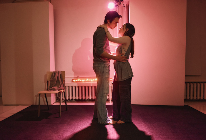 Photos: Ben Ahlers and Victoria Pedretti in TENDER NAPALM Image