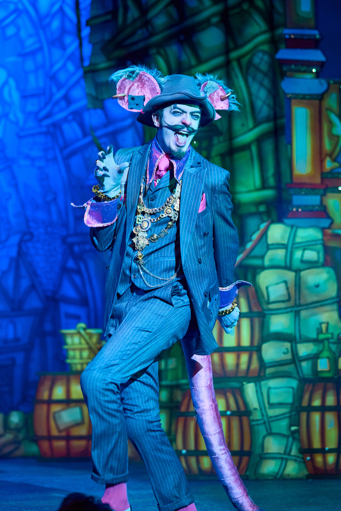 Photos: Chris Rankin and More Star In DICK WHITTINGTON At Corn Exchange Newbury Image