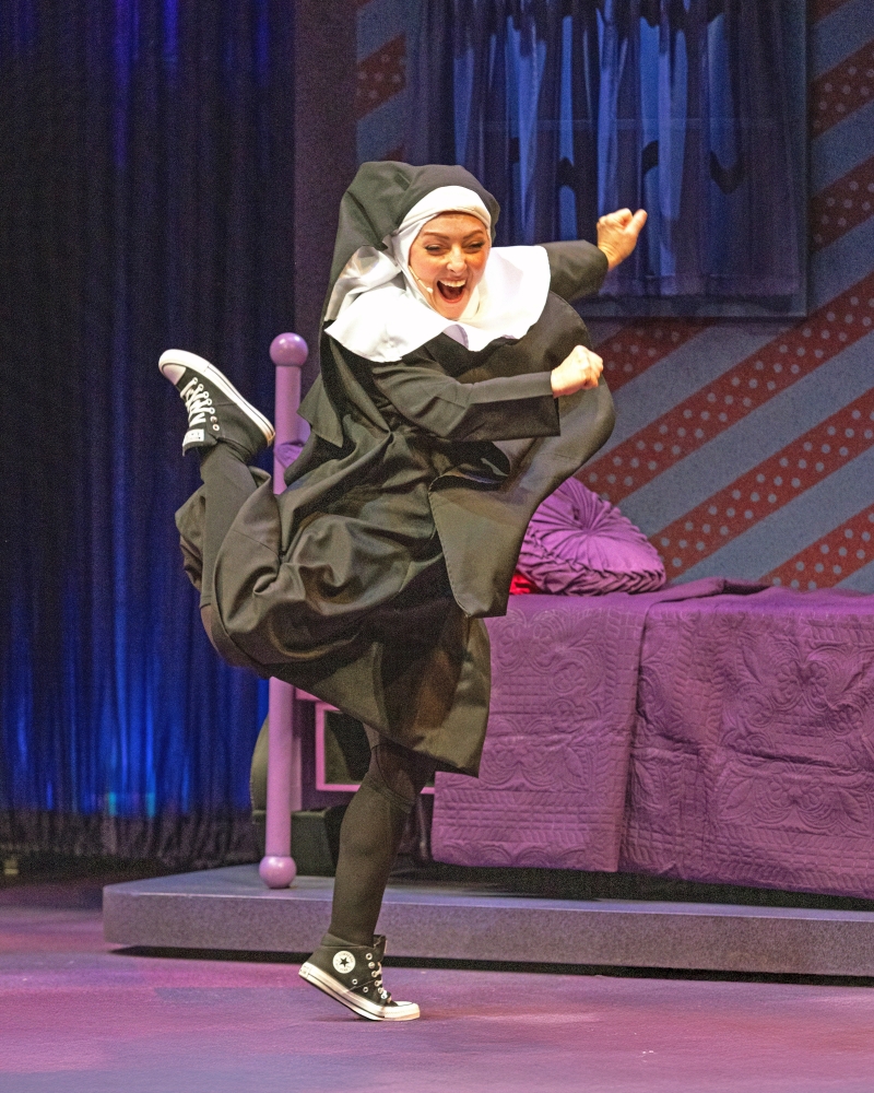 Review: NUNSENSE at New Theatre Restaurant  Image