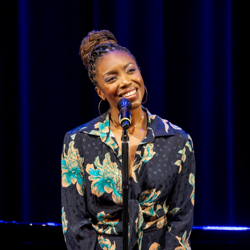 Review: Heather Headley Beautifully Bewitching at 92NY Image