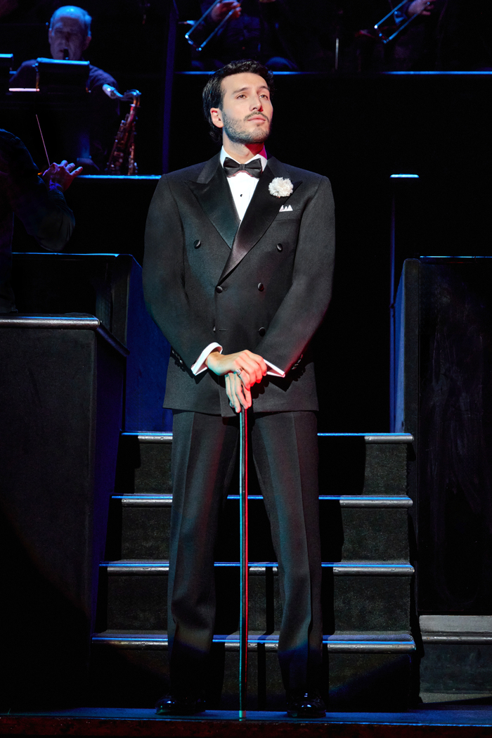 Photos: Sebastián Yatra and Bianca Marroquín in CHICAGO on Broadway  Image