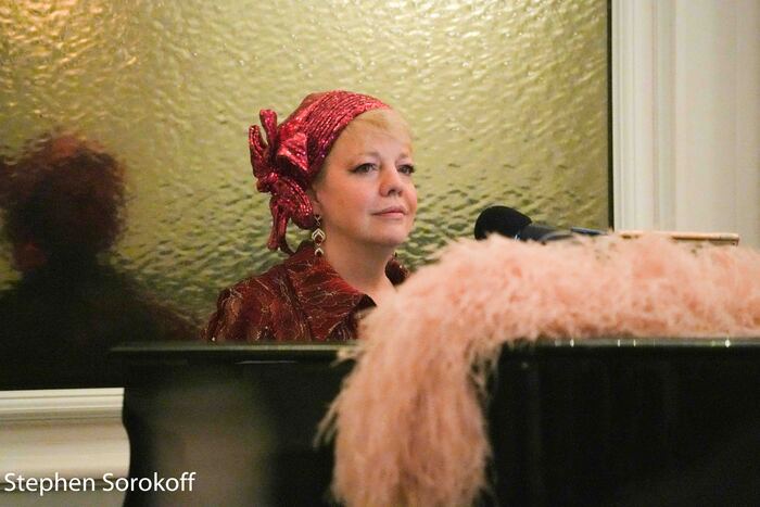 Review: KT SULLIVAN...Tuesdays at The Algonquin Roundtable Image