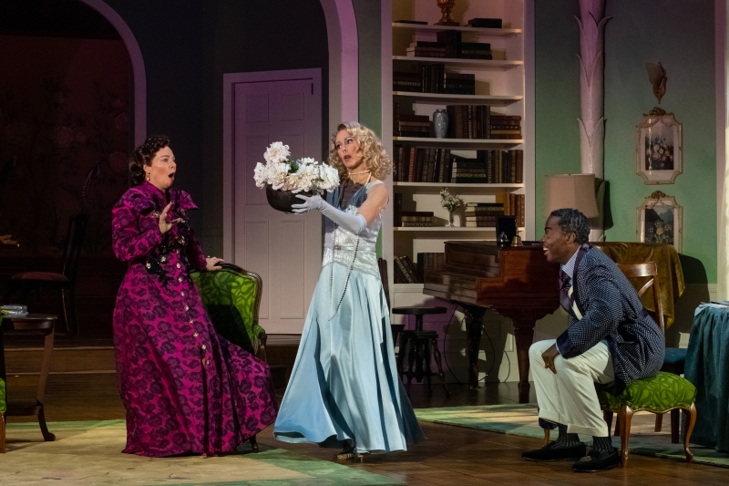 Review: BLITHE SPIRIT at Seattle Rep  Image