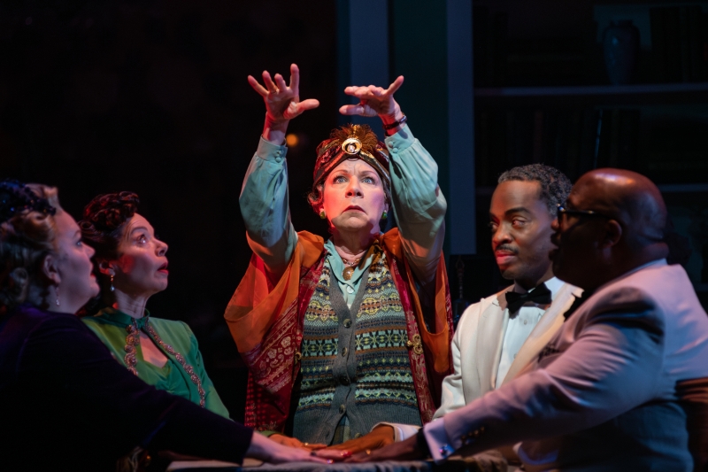 Review: BLITHE SPIRIT at Seattle Rep  Image