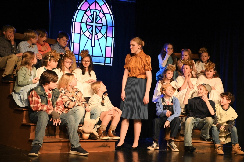 Review: THE BEST CHRISTMAS PAGEANT EVER at Silvermoon Children's Theatre  Image