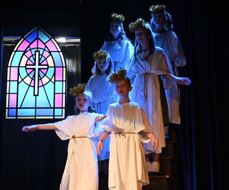 Review: THE BEST CHRISTMAS PAGEANT EVER at Silvermoon Children's Theatre  Image