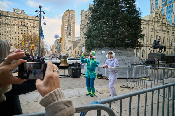 Artem Tikhonenko and Li Chi Tang Photo