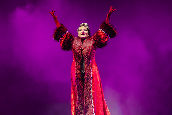 Photos: Kerry Ellis Joins UK Tour of 101 DALMATIANS THE MUSICAL Image