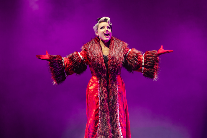 Photos: Kerry Ellis Joins UK Tour of 101 DALMATIANS THE MUSICAL Image