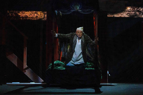 Photos: A CHRISTMAS CAROL At Penobscot Theatre Image