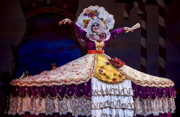 Review: Holiday Favorite THE NUTCRACKER at The Academy Of Music  Image