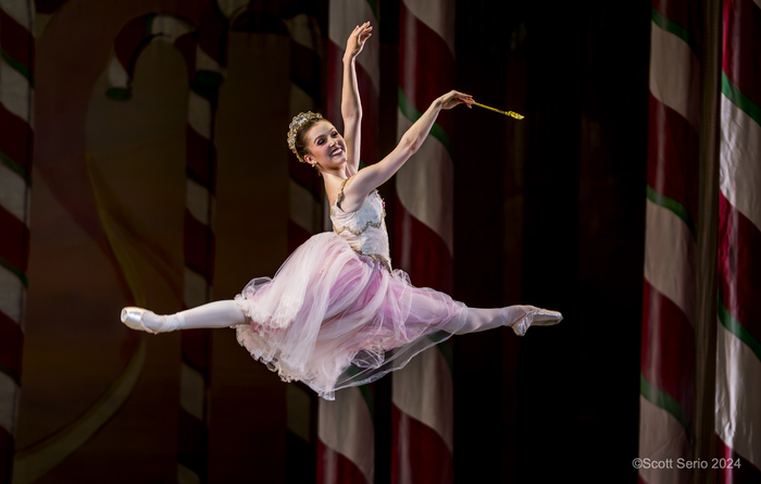 Review: Holiday Favorite THE NUTCRACKER at The Academy Of Music Image
