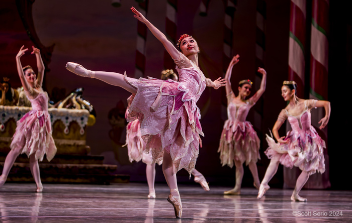 Review: Holiday Favorite THE NUTCRACKER at The Academy Of Music Image
