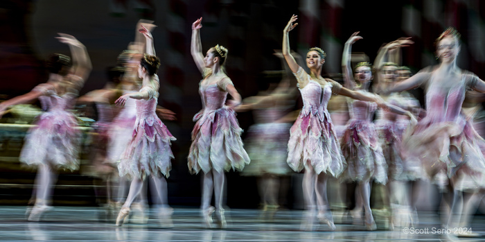 Review: Holiday Favorite THE NUTCRACKER at The Academy Of Music Image