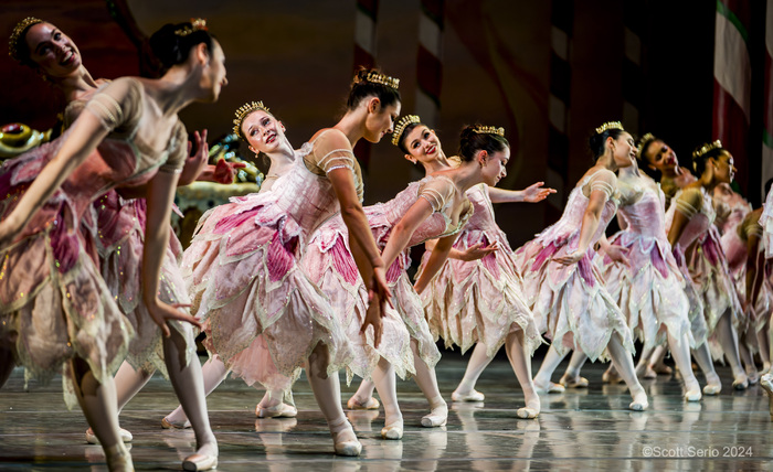 Review: Holiday Favorite THE NUTCRACKER at The Academy Of Music Image