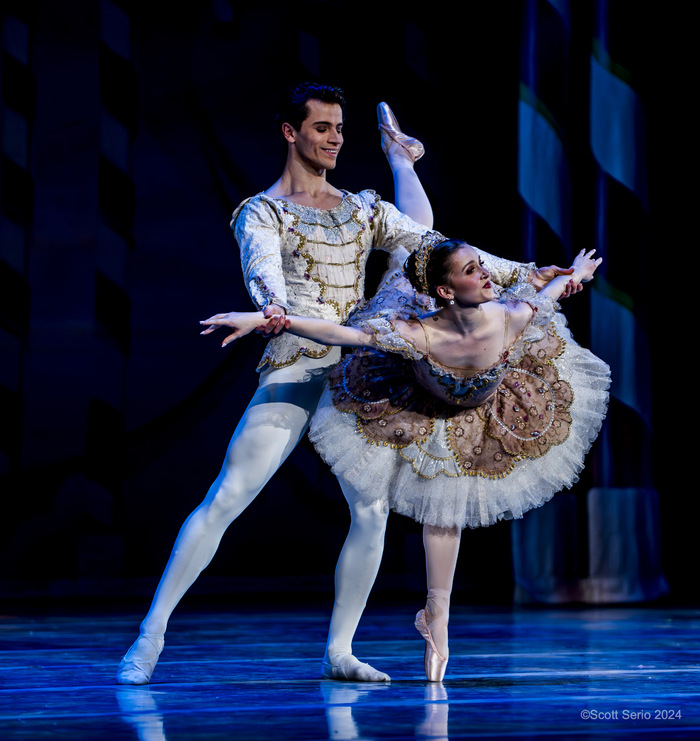 Review: Holiday Favorite THE NUTCRACKER at The Academy Of Music Image