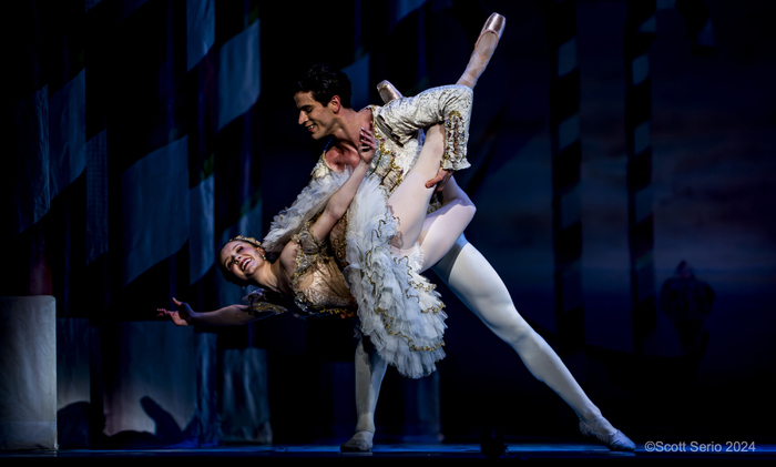 Review: Holiday Favorite THE NUTCRACKER at The Academy Of Music Image
