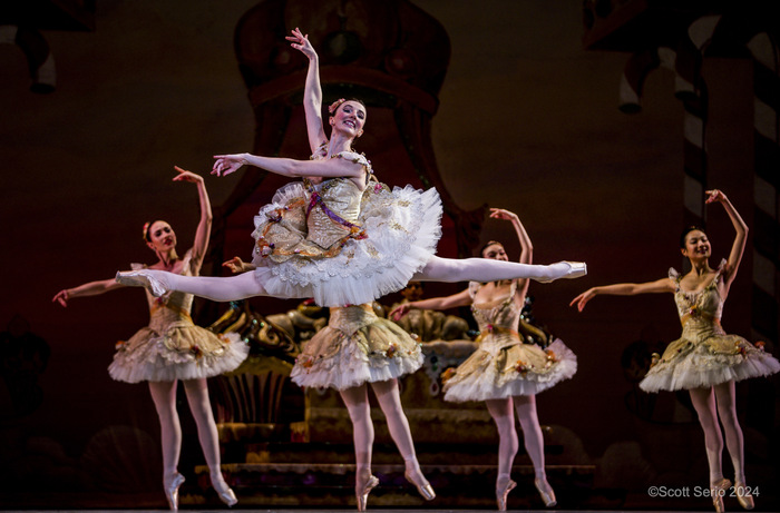 Review: Holiday Favorite THE NUTCRACKER at The Academy Of Music Image